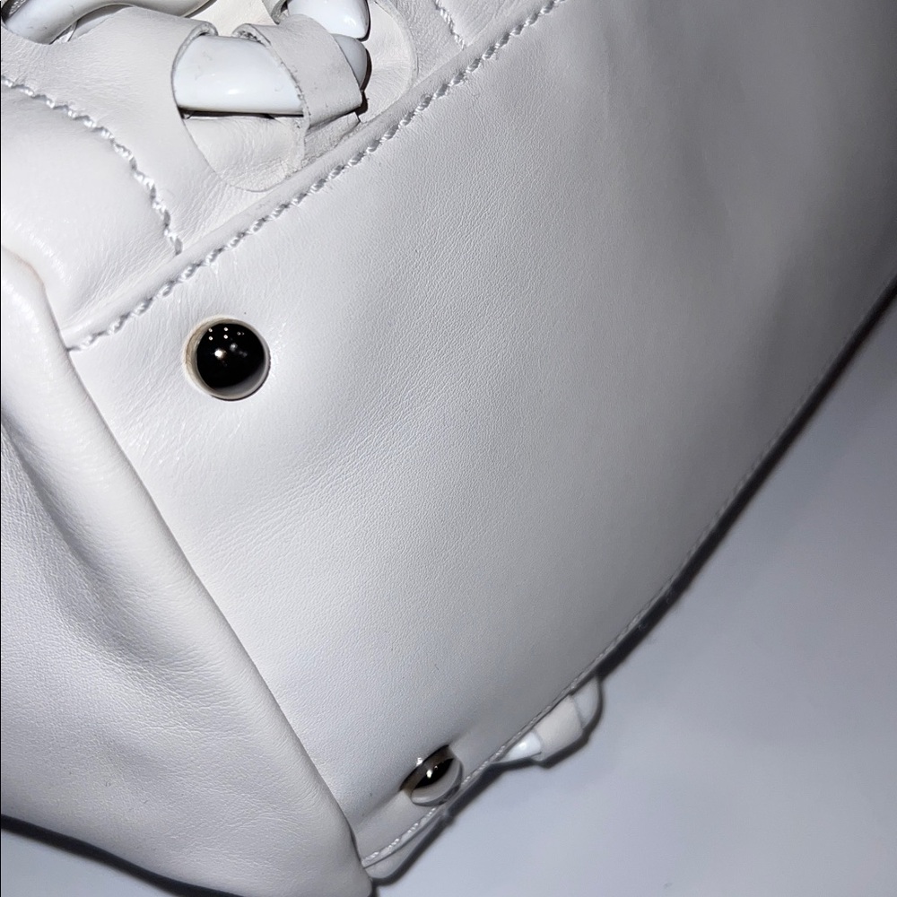 ❤️NWT CHANEL MODERN CHAIN RHODOID WHITE LEATHER TOTE BAG - Picture 7 of 15